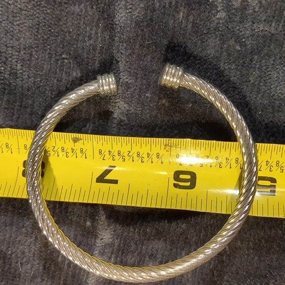 SALE💥Silver tone bracelet - Picture 2 of 3